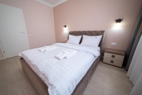Cozy Deluxe Apartments Near by Mall